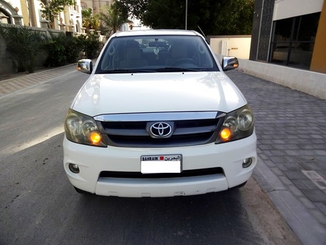 Bilad Al Qadeem, Vehicles, Cars & Trucks , BHD 3300,  Toyota Fortuner,  2008,  Automatic,  182000 KM,   V4 4WD 7 SEATER SUV FOR SALE