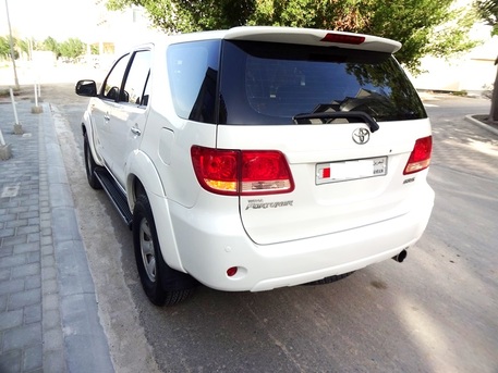 Bilad Al Qadeem, Vehicles, Cars & Trucks , BHD 3300,  Toyota Fortuner,  2008,  Automatic,  182000 KM,   V4 4WD 7 SEATER SUV FOR SALE