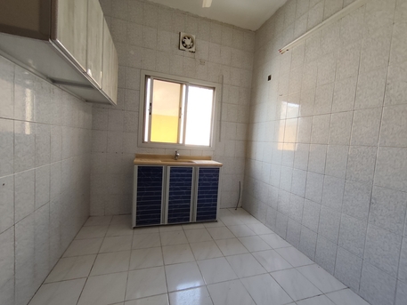 Manama, Apartments, Flats, Houses & Villas, BHD 160/year,  2 BR,  Isatown:- 2BR Unfurnished Flat On Rent..