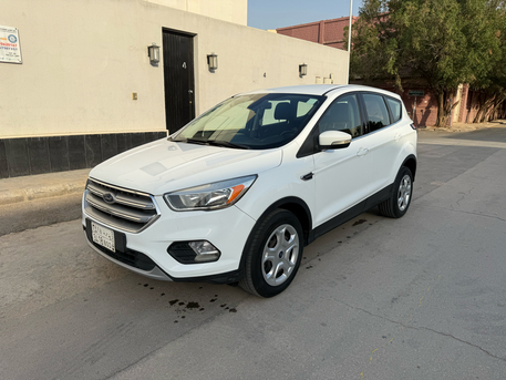 Riyadh, Vehicles, Cars & Trucks , SAR 33000,  Ford Escape,  2017,  Automatic,  80445 KM,