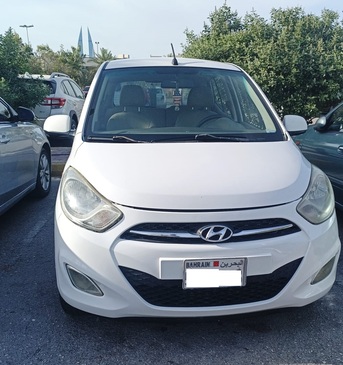 Manama, Vehicles, Cars & Trucks , BHD 1650,  Hyundai I10,  2015,  Automatic,  90000 KM,   White For Sale