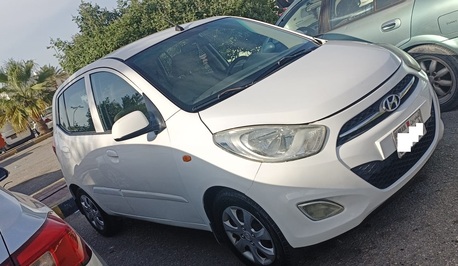 Manama, Vehicles, Cars & Trucks , BHD 1650,  Hyundai I10,  2015,  Automatic,  90000 KM,   White For Sale