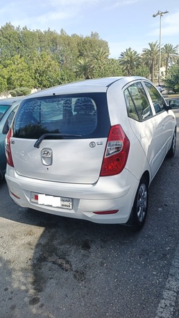 Manama, Vehicles, Cars & Trucks , BHD 1650,  Hyundai I10,  2015,  Automatic,  90000 KM,   White For Sale