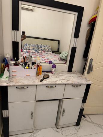 Riyadh, Furniture, SAR 500,  2 King Size Beds, Big Wardrobe And Dressing Table Without Mattress