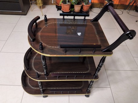Juffair, Household Items, BHD 20,  Trolley Table
