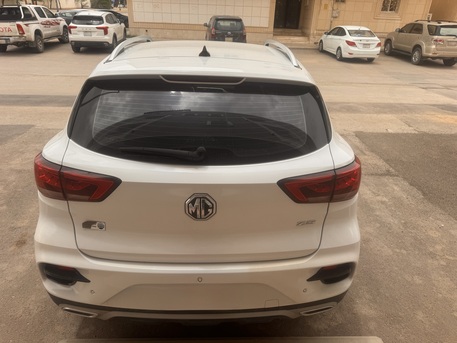 Riyadh, Vehicles, Cars & Trucks , SAR 46000,  MG ZS,  2023,  Automatic,  48000 KM,  __Crossover SUV__Warranty Till 2029