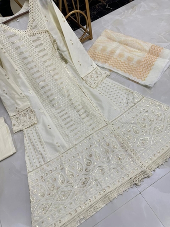 Thuqbah, Clothing & Accessories, SAR 170,  Ready To Wear Cotton Lawn