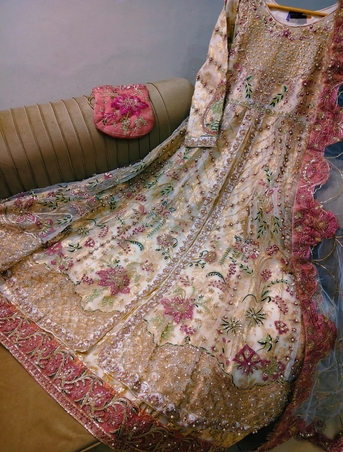Thuqbah, Clothing & Accessories, SAR 400,  Ready To Wear Net