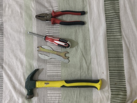Jeddah, Tools, SAR 30,  Hammer, Pliers , Reversible Screw Driver