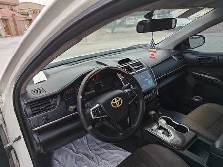 Riyadh, Vehicles, Cars & Trucks , SAR 27000,  Toyota Camry GL,  2014,  Automatic,  333000 KM,    Pearl White In Very Good Condition. Fully Refreshed Recently.