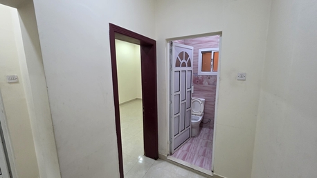 Gudaibiya, Apartments, Flats, Houses & Villas, BHD 200/year,  2 BR,  Gudaibiya:- Groundfloor 2BR Flat On Rent With Acs & Unlimited Ewa..