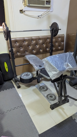Riyadh, Sporting Goods, SAR 500,  Home Gym - Bench Press With Bar And 20 KG
