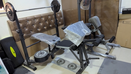 Riyadh, Sporting Goods, SAR 500,  Home Gym - Bench Press With Bar And 20 KG