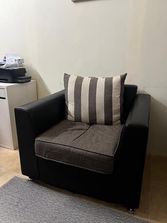 Al Malaz, Furniture, SAR 700,  Sofa Set With Table For Sale