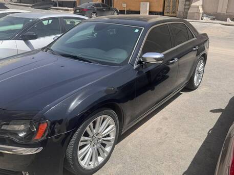Riyadh, Vehicles, Cars & Trucks , SAR 60000,  Chrysler C300 V8,  2013,  Automatic,  327436 KM,  Chrysler C300  (V8)Full Option For Sale