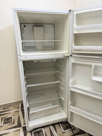 Riyadh, Appliances, SAR 300,  Refrigerator - Urgent Sale