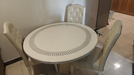 Al Ulaya, Furniture, SAR 700,  URGENT FINAL EXIT SALE - DINING TABLE