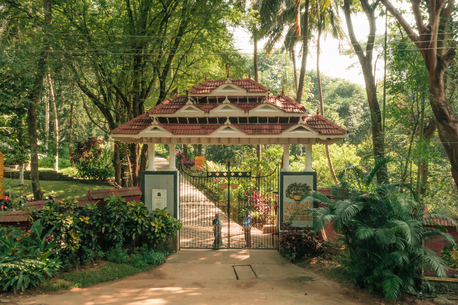 Kerala, Health, Ayurvedic Healing Village Kerala - Kairali Authentic Ayurveda Retreat