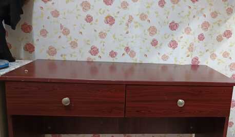 Riyadh, Tablet Computers, SAR 150,  I Want To Sell Study Table Y