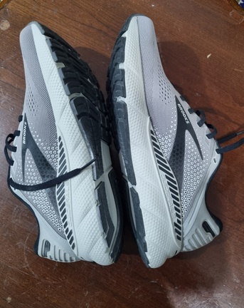 Jeddah, Sporting Goods, SAR 250,  New Brooks Shoe