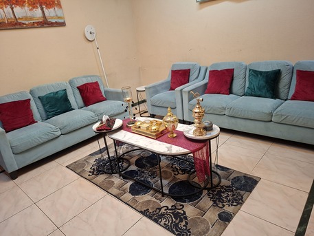 Riyadh, Furniture, SAR 900,  7 Seater Sofa Set With One Centre Table And 4 Side Table