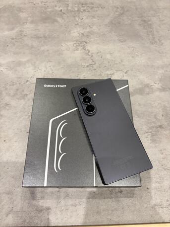 Riyadh, Mobile Phones, SAR 5800,  LIKE NEW &ndash; Samsung Galaxy Z Fold 7 + Galaxy Watch 8 (40mm