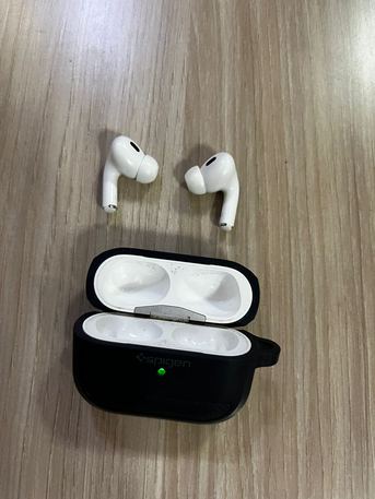 Riyadh, Mobile Phones, SAR 650,  Apple AirPods Pro (2nd Generation) For Sale