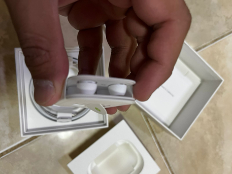 Riyadh, Mobile Phones, SAR 650,  Apple AirPods Pro (2nd Generation) For Sale