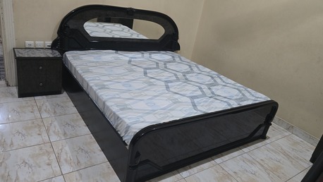 Jeddah, Household Items, SAR 850,  Urgent Sell - Bed King Size, 6 Doors Wardrobe, Dressing Table 6 Drawers