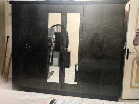 Jeddah, Household Items, SAR 850,  Urgent Sell - Bed King Size, 6 Doors Wardrobe, Dressing Table 6 Drawers