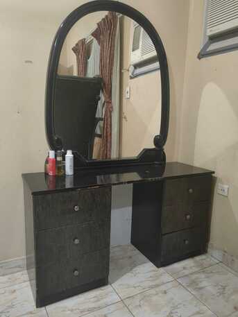 Jeddah, Household Items, SAR 850,  Urgent Sell - Bed King Size, 6 Doors Wardrobe, Dressing Table 6 Drawers