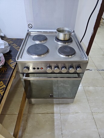 Yanbu, Appliances, SAR 400,  بوتاجاز كهربائي ٤ عيون وفرن شغالين كويس ج