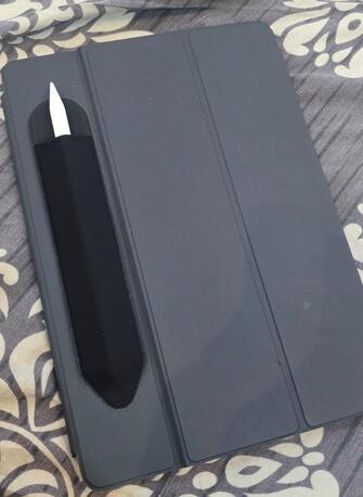 Al Wizarat, Mobile Phones, SAR 1000,  💥 IPad Air 3 Bundle &ndash; Pencil + Keyboard Included &ndash; Excellent Condition Only 1000 SAR