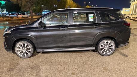 Riyadh, Vehicles, Cars & Trucks , SAR 56500,  TOYOTA VELOZ =,  2024,  Automatic,  25000 KM,  7 SEATER ORIGINAL CONDITION FREE OF ACCIDENT-3