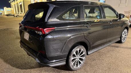 Riyadh, Vehicles, Cars & Trucks , SAR 56500,  TOYOTA VELOZ,  2024,  Automatic,  25000 KM,  7 SEATER ORIGINAL CONDITION FREE OF ACCIDENT-5