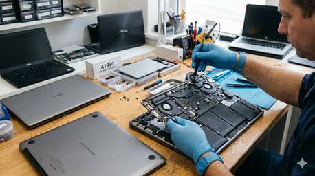 Hoora, Computer, Mac & PC Laptop Battery Replacement & Service