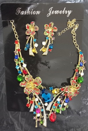 Manama, Jewelry, BHD 20,  Artifical Jewellery Set And Men And Women Watch