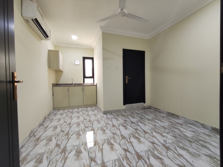 Zinj, Apartments, Flats, Houses & Villas, BHD 120/year,  1 BR,  Zinj:- Studio Flat On Rent With Unlimited Ewa..