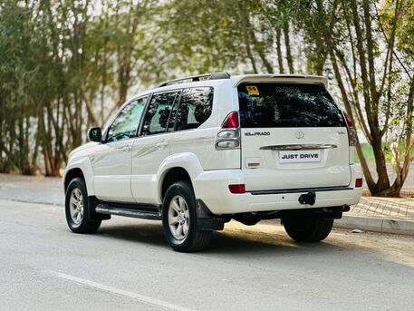 Manama, Vehicles, Cars & Trucks , BHD 3250,  Toyota Prado,  2003,  Automatic,  270000 KM,    MODEL WELL MAINTAINED 7 SEATER SUV CALL OR WHATSAPP ON 35400768 ,3366508