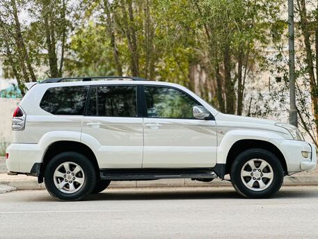 Manama, Vehicles, Cars & Trucks , BHD 3250,  Toyota Prado,  2003,  Automatic,  270000 KM,    MODEL WELL MAINTAINED 7 SEATER SUV CALL OR WHATSAPP ON 35400768 ,3366508