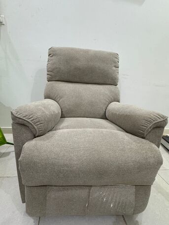 Jeddah, Furniture, SAR 450,  Home Center Recliner For Sale - Excellent Condition (like New)