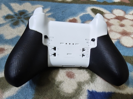 Hara, Video Games, SAR 400,  Xbox One Elite Series 2 Controller For Sale In Excellent Condition C Type