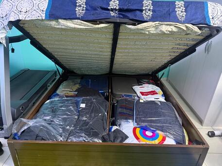 Al Malaz, Furniture, SAR 400,  Home Center Hydraulic Storage King Size Bed