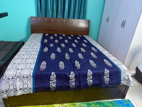 Al Malaz, Furniture, SAR 400,  Home Center Hydraulic Storage King Size Bed