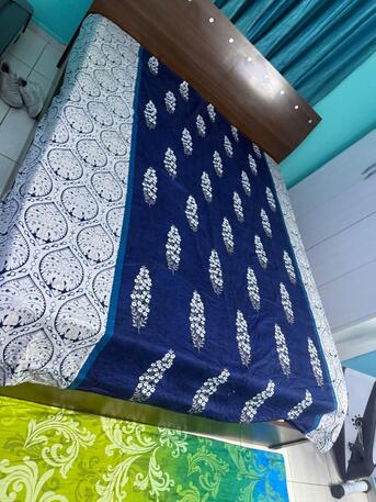 Al Malaz, Furniture, SAR 400,  Home Center Hydraulic Storage King Size Bed