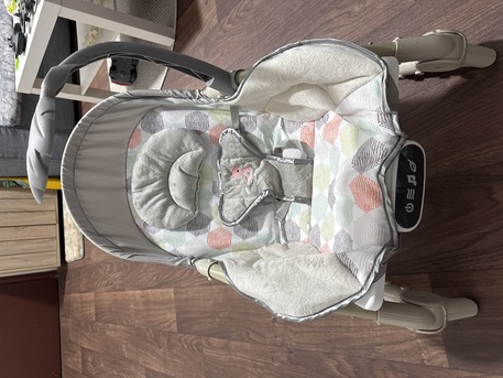 Khobar, Baby & Kid Stuff, SAR 50,  Baby Deluxe Bouncer Portable RockerAutomatic Bouncer