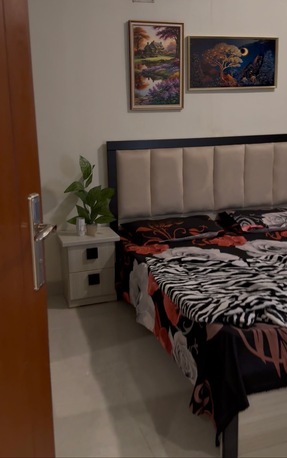 Riyadh, Furniture, SAR 800,  Queen Size Bed With Mattress  Dressing Table With Mirror  Condition As New(3 Months Used O