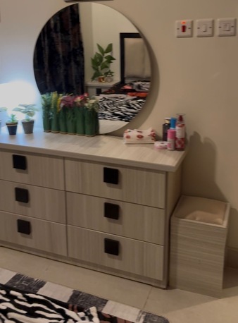 Riyadh, Furniture, SAR 800,  Queen Size Bed With Mattress  Dressing Table With Mirror  Condition As New(3 Months Used O