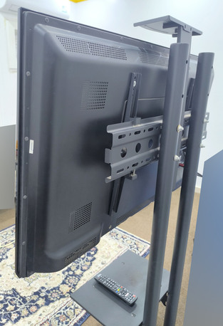 Jeddah, Household Items, SAR 550,  Panasonic Plasma TV (42 Inches) With Trolley!  Sr.550!  High Resolution!