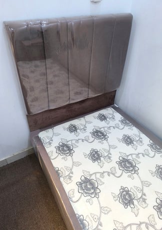 Jeddah, Furniture, SAR 225,  Single Bed With Mattress!  Sr.225!  Brand New Condition!  Clean!  Hygienic!